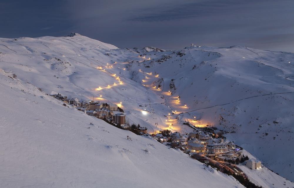 Hotel GHM Monachil Sierra Nevada Buitenkant foto